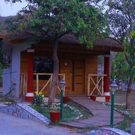 Manohar Villas Neemrana Exteriör bild