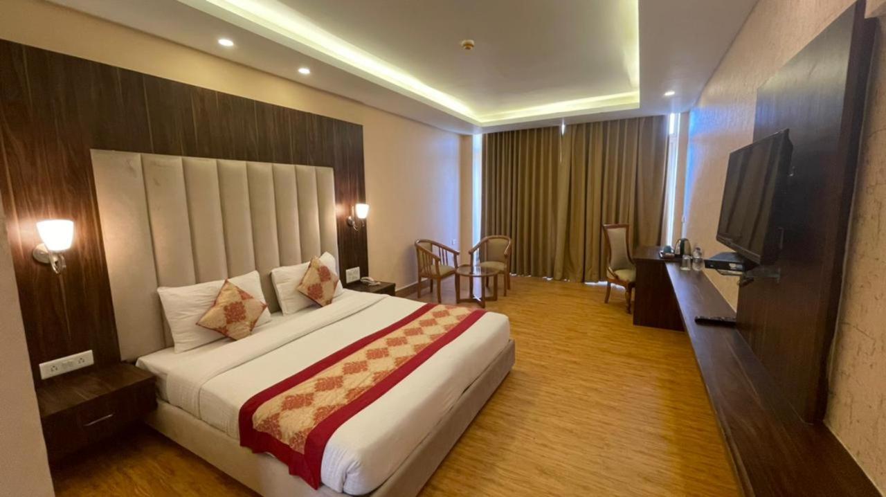 Manohar Villas Neemrana Exteriör bild