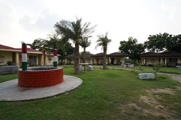 Manohar Villas Neemrana Exteriör bild